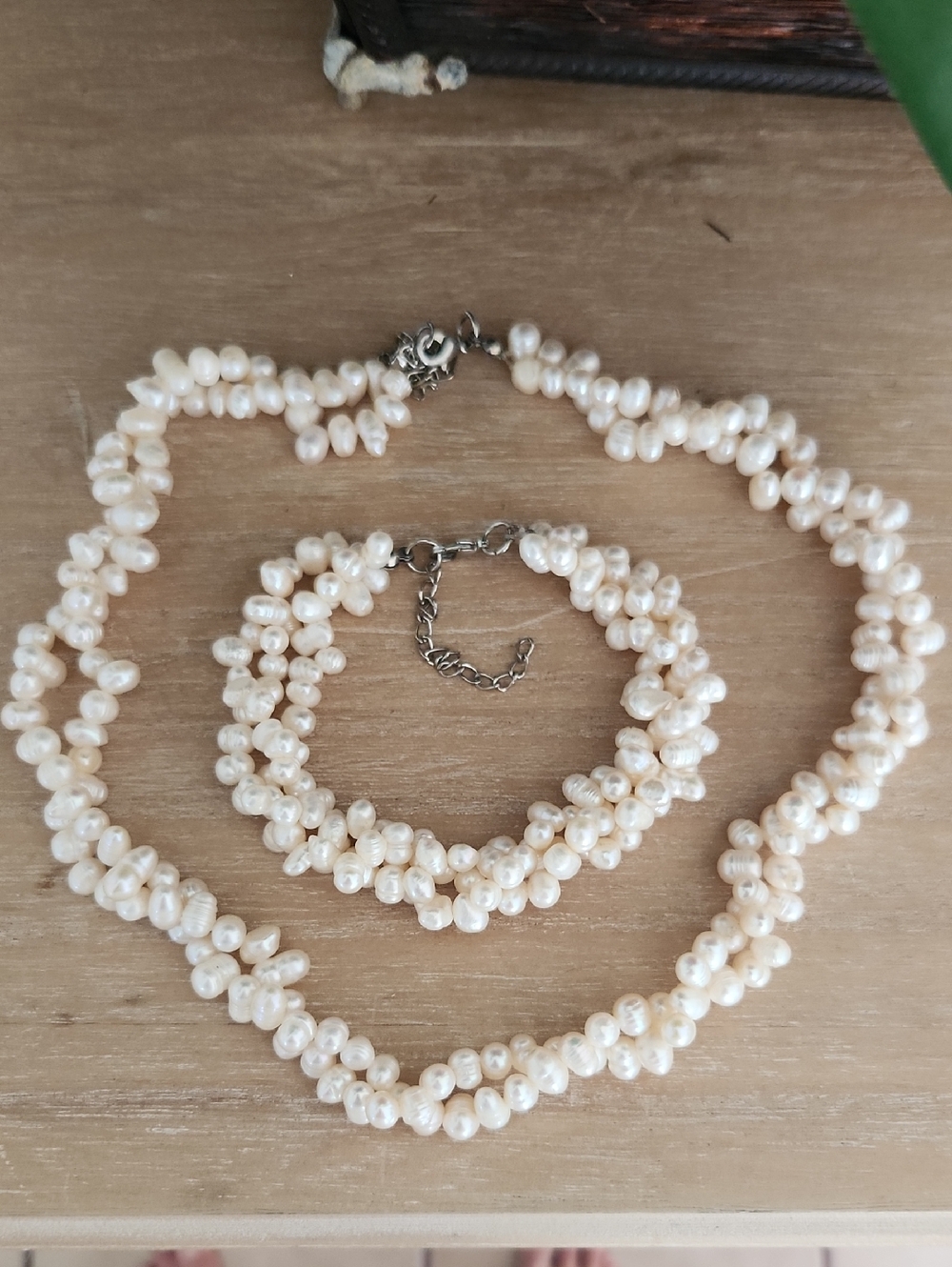 Natural Pearl Necklace and Bracelet Set